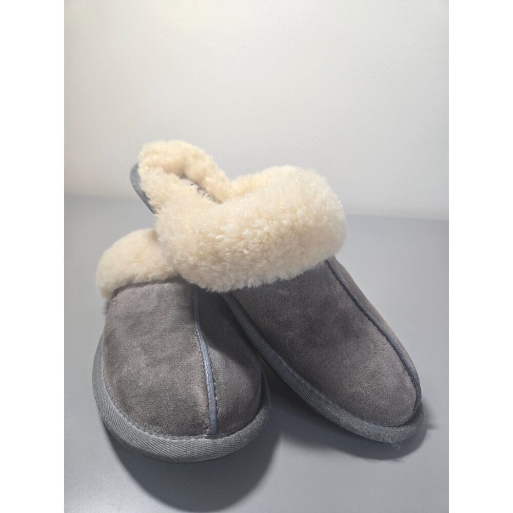 Ugg Scuffette II Mocha Sheepskin Slipper SZ 7 Winter Loungewear Minimalist Cozy